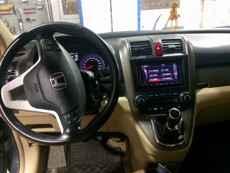 Honda CRV montáž 2DIN autorádia